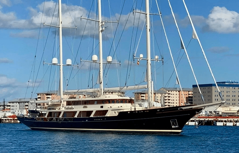 Jeff Bezos Oceanco'da 127 metrelik bir yelkenli yat inşa ediyor